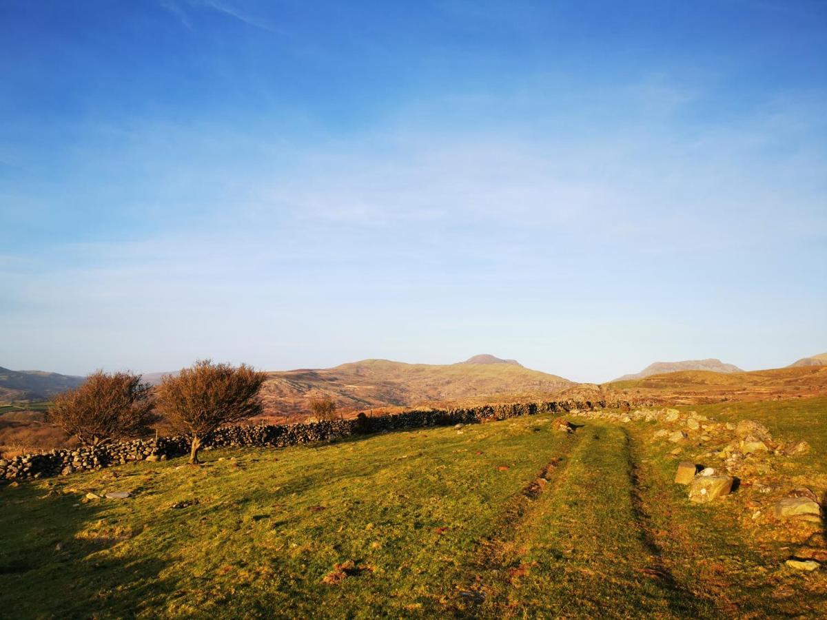 דירות לאנבדר Ty Gwennol Near Gilfach Goch מראה חיצוני תמונה